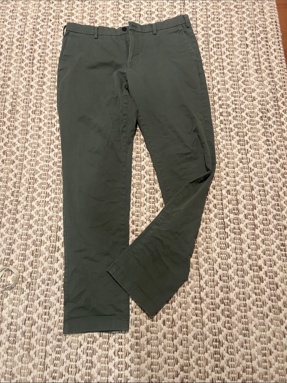 Uniqlo Olive  Green Men's Chinos